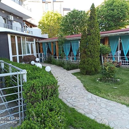 Danita Apartments & Diva Restaurant Bbq&Pool Bar Varna Eksteriør billede