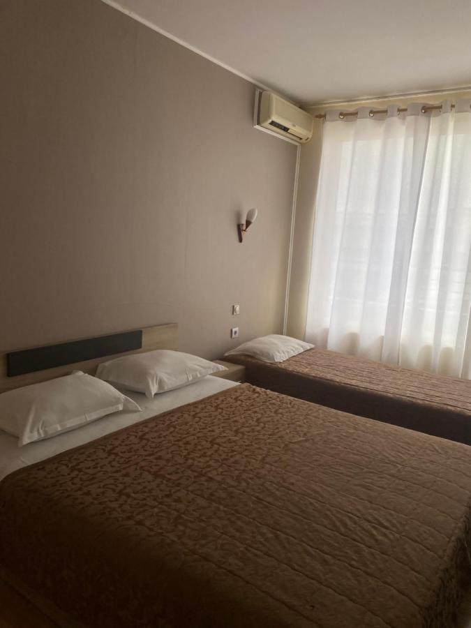 Danita Apartments & Diva Restaurant Bbq&Pool Bar Varna Eksteriør billede