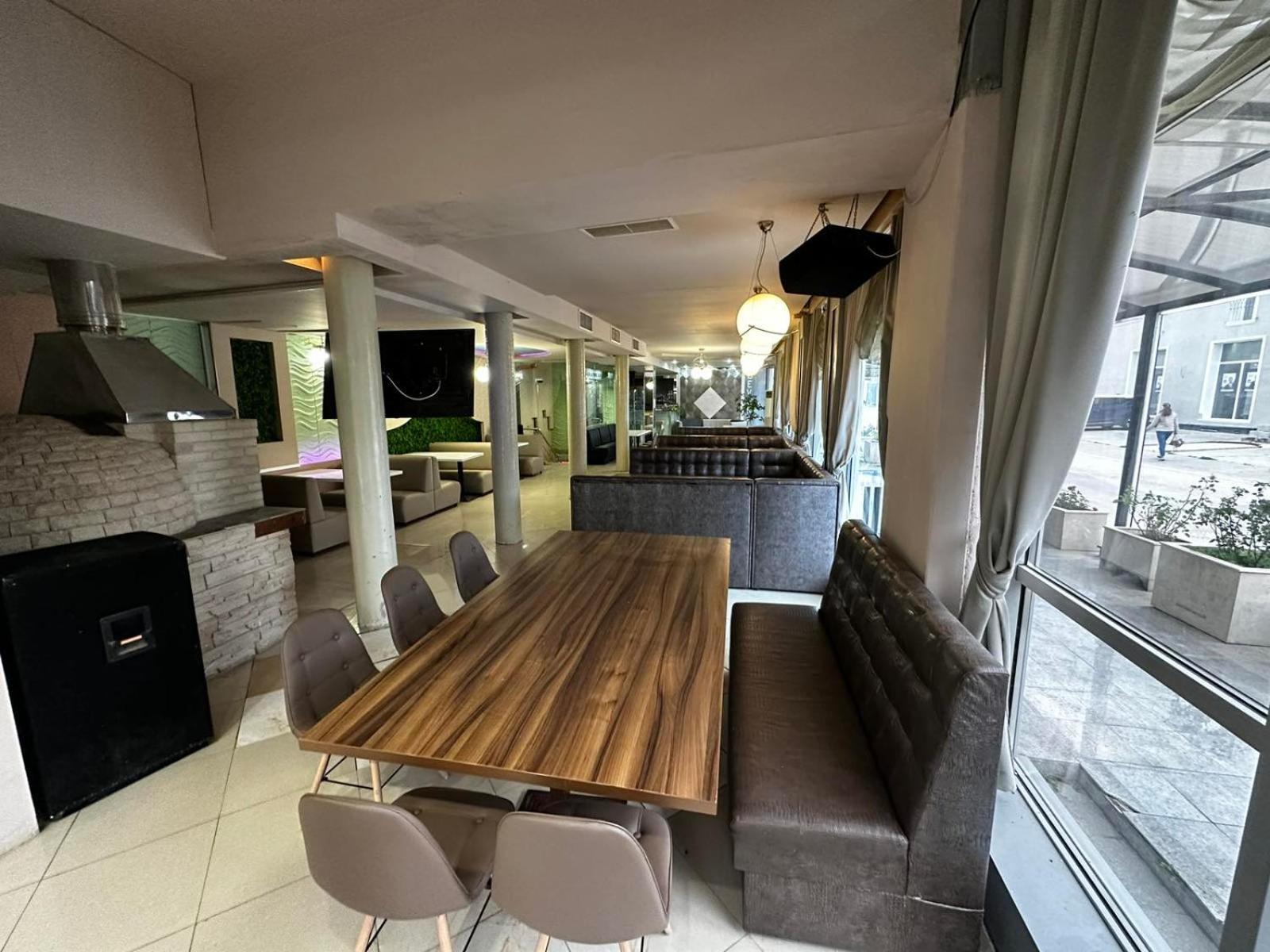 Danita Apartments & Diva Restaurant Bbq&Pool Bar Varna Eksteriør billede